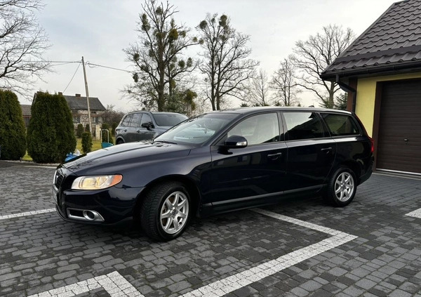 Volvo V70 cena 22800 przebieg: 338000, rok produkcji 2009 z Kisielice małe 211